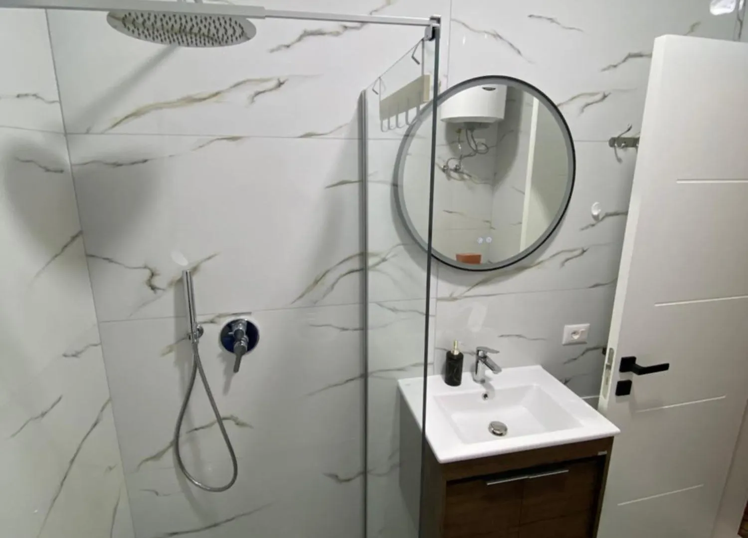 Royal Apartment Golem Golem  Albania