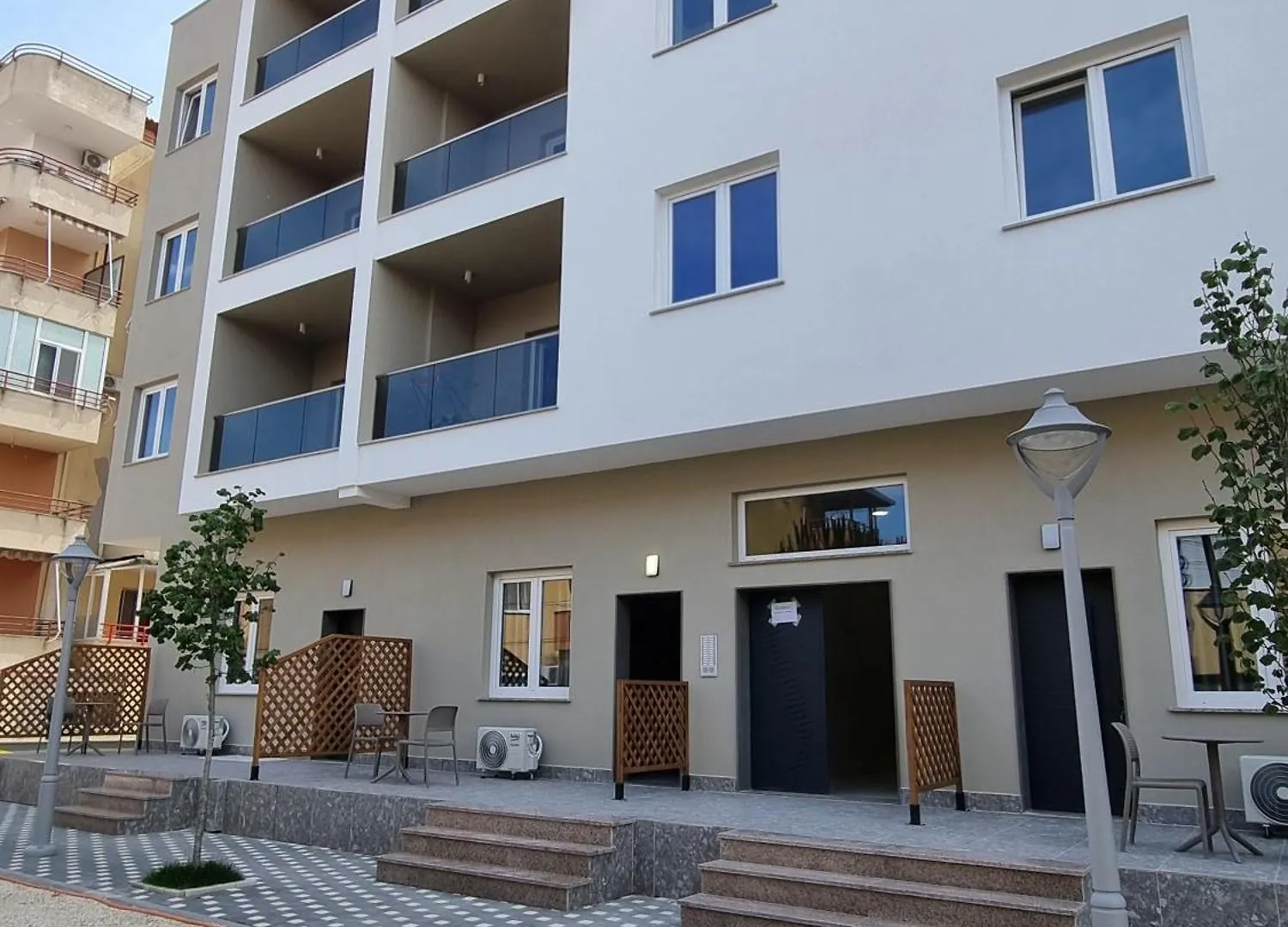 Royal Apartment Golem Golem