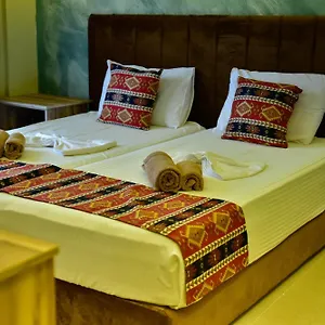 Hotel Te Bujtina Hotel- Cozy With Traditional Breakfast Near, Golem (Tirana)